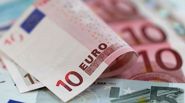 Курс евро: Недолгая остановка перед очередным рывком вверх Курс евро: Недолгая остановка перед очередным рывком вверх