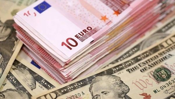 Курс евро восстановился против доллара и может обновить максимум Курс евро восстановился против доллара и может обновить максимум