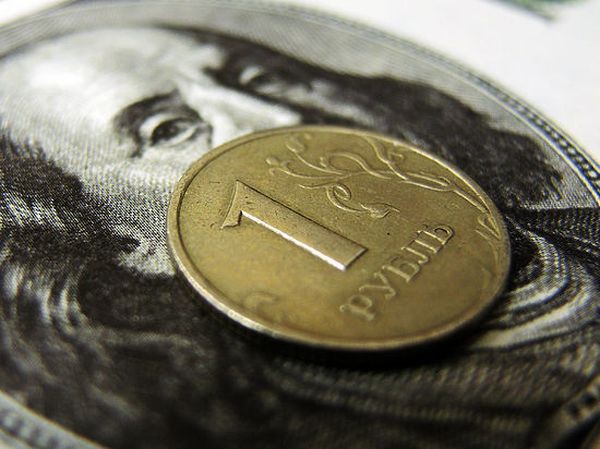Курс рубля чувствителен к внешним факторам Курс рубля чувствителен к внешним факторам