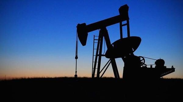 Нефть: Риск падения усилился на фоне роста сланцевых буровых в США Нефть: Риск падения усилился на фоне роста сланцевых буровых в США