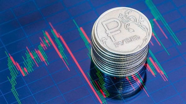 Рубль падает, ситуация на рынке нефти остается напряженной Рубль падает, ситуация на рынке нефти остается напряженной