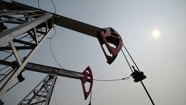 Курс нефти вплотную достиг отметки 80 долларов за баррель Курс нефти вплотную достиг отметки 80 долларов за баррель