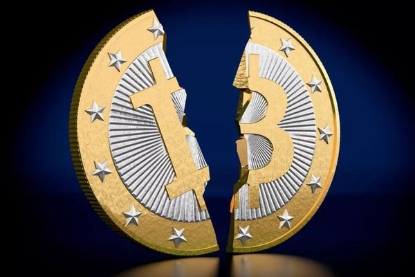 Почему упал курс биткоина, эксперт сделал прогноз криптовалюты на август Почему упал курс биткоина, эксперт сделал прогноз криптовалюты на август