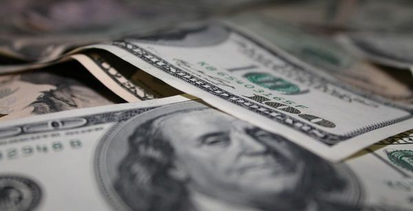 Почему доллар продолжает рост, а рубль не получил поддержку Почему доллар продолжает рост, а рубль не получил поддержку