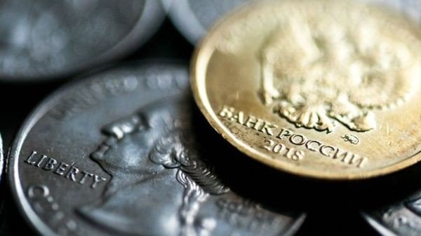 Рубль сдаст отметку 69 в пользу доллара Рубль сдаст отметку 69 в пользу доллара