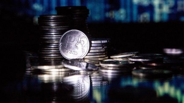 Рубль окажется под давлением, нефть и азиатские рынки падают Рубль окажется под давлением, нефть и азиатские рынки падают
