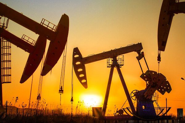 Нефть: Саудовская Аравия анонсировала сокращение добычи на 500 тыс. баррелей Нефть: Саудовская Аравия анонсировала сокращение добычи на 500 тыс. баррелей