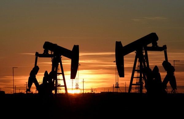 Нефть: Заявления Мухаммеда бен Сальмана укрепили цены Нефть: Заявления Мухаммеда бен Сальмана укрепили цены