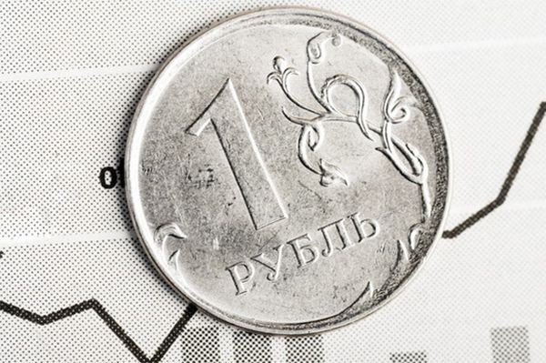 Рубль устоял перед падающей ценой нефти Рубль устоял перед падающей ценой нефти