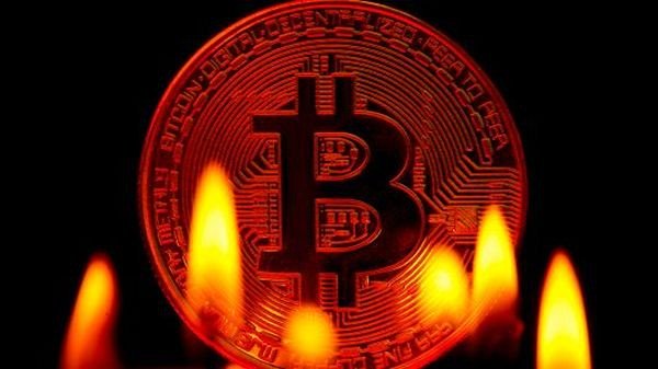 Курс биткоина падает ниже 3400 долларов, криптовалюта в шаге от краха Курс биткоина падает ниже 3400 долларов, криптовалюта в шаге от краха