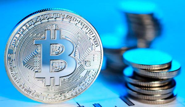 Курс биткоина падает на 0.65% несмотря на запуск блокчейн-ETF Курс биткоина падает на 0.65% несмотря на запуск блокчейн-ETF