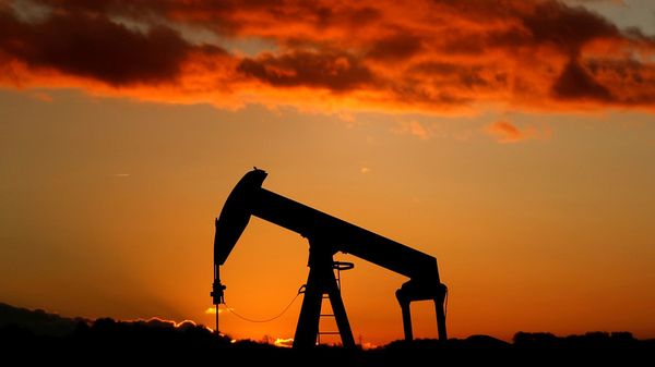 Нефть за месяц четыре раза штурмовала отметку 68 долларов Нефть за месяц четыре раза штурмовала отметку 68 долларов