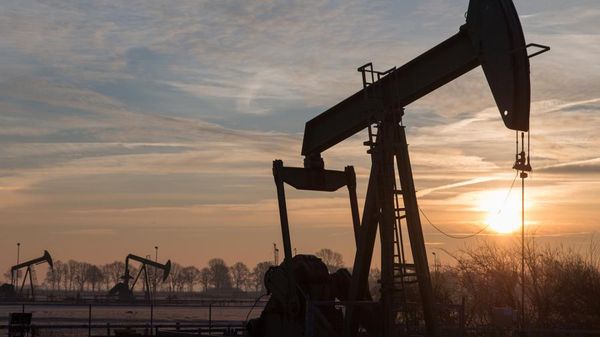 Цена нефти падет по причине слабости европейской экономики Цена нефти падет по причине слабости европейской экономики