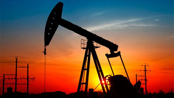 Курс нефти прибавляет 1.5% после воскресных заявлений ОПЕК+ Курс нефти прибавляет 1.5% после воскресных заявлений ОПЕК+
