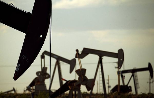 Нефть помогла росту рубля в конце недели Нефть помогла росту рубля в конце недели