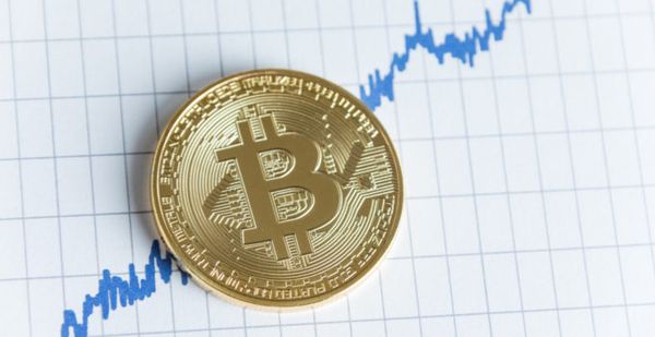 Биткоин совершил прорыв в сторону отметки 9000 долларов Биткоин совершил прорыв в сторону отметки 9000 долларов