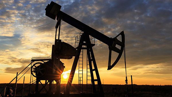 Курс нефти подпитывается напряженностью на Ближнем Востоке Курс нефти подпитывается напряженностью на Ближнем Востоке