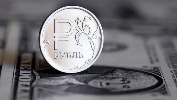 Рубль сдержан в попытках роста Рубль сдержан в попытках роста