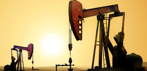 Цена нефти не смогла заврепитсья выше 67 долларов и снова снижается Цена нефти не смогла заврепитсья выше 67 долларов и снова снижается