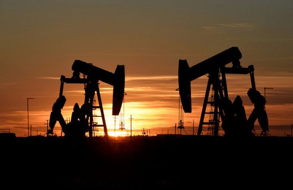 Цена нефти может резко вырасти после отчета Минэнерго США Цена нефти может резко вырасти после отчета Минэнерго США