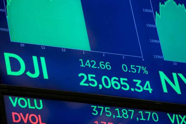 Фондовые рынки в растерянности на фоне торговых разногласий Фондовые рынки в растерянности на фоне торговых разногласий