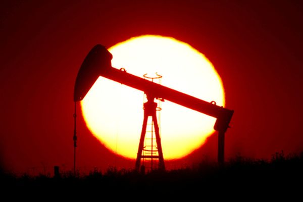 Нефть может взлететь в цене если ОПЕК сократит добычу Нефть может взлететь в цене если ОПЕК сократит добычу