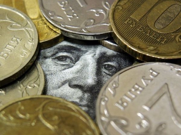 Рубль в ближайшие дни ждет роста нефти, доллар будет расти Рубль в ближайшие дни ждет роста нефти, доллар будет расти