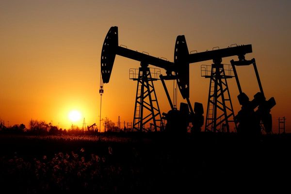 Нефть снизилась до 36$ но ниже падать не спешит Нефть снизилась до 36$ но ниже падать не спешит