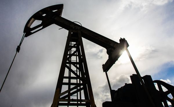 Нефть: Наращивание добычи Саудовской Аравией настораживает инвесторов Нефть: Наращивание добычи Саудовской Аравией настораживает инвесторов