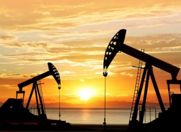 Вакцина и нефть в центре внимания инвесторов Вакцина и нефть в центре внимания инвесторов
