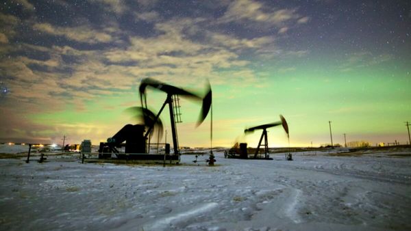 Курс нефти: Всплеск оптимизма вызван отчетом по запасам сырья в США Курс нефти: Всплеск оптимизма вызван отчетом по запасам сырья в США