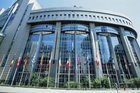 Инвесторы видят проблемы в дальнейшем снижении потребительского доверия в ЕС