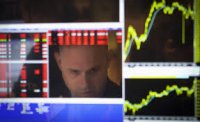 Дефолт предотвратили - рубль укрепился, но ненадолго
