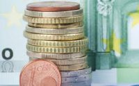 Давление на рубль оказывает подешевевшая нефть
