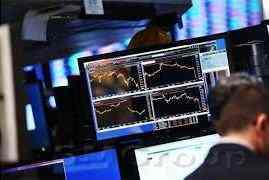 Ухудшение S&P и Fitch суверенного рейтинга заставит рынки снижаться Ухудшение S&P и Fitch суверенного рейтинга заставит рынки снижаться