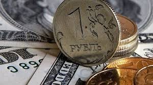 Курс рубля снова следует за нефтью