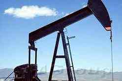 Цены на нефть на мировых рынках немного снизились