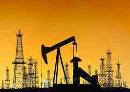 Нефтяные цены упали в среду почти на $2