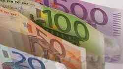 Валютная пара EUR/USD: от линии баланса ожидается падение до 1,1130