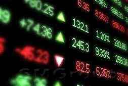 Официальный курс доллара вырос до 55,84 руб
