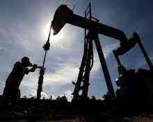 Цены на нефть упали более чем на 3%