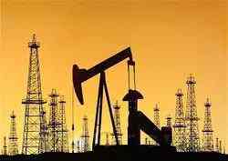 Нефть: Запасы растут, цены падают, но поводов для паники нет