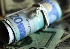 EURUSD под двойным ударом