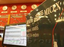 Российские фондовые индексы корректируются от максимумов