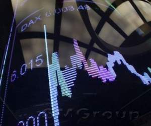 Европа: Автопроизводители потянули рынки вниз