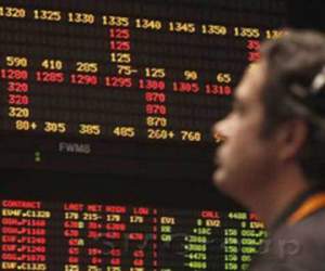 Импульс, заданный сокращением запасов нефти, иссякает