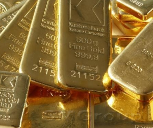 Золото продолжает рост после коррекции Золото продолжает рост после коррекции