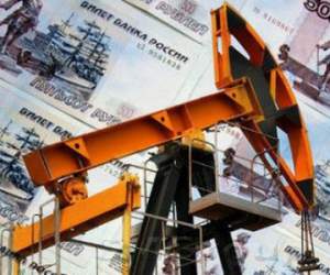 Нефть вновь теряет в цене, равно как и рубль