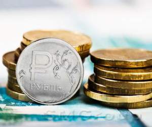 Недолго рубль укреплялся Недолго рубль укреплялся