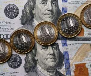 Рубль потеряет еще 10-15% в ближайшие недели